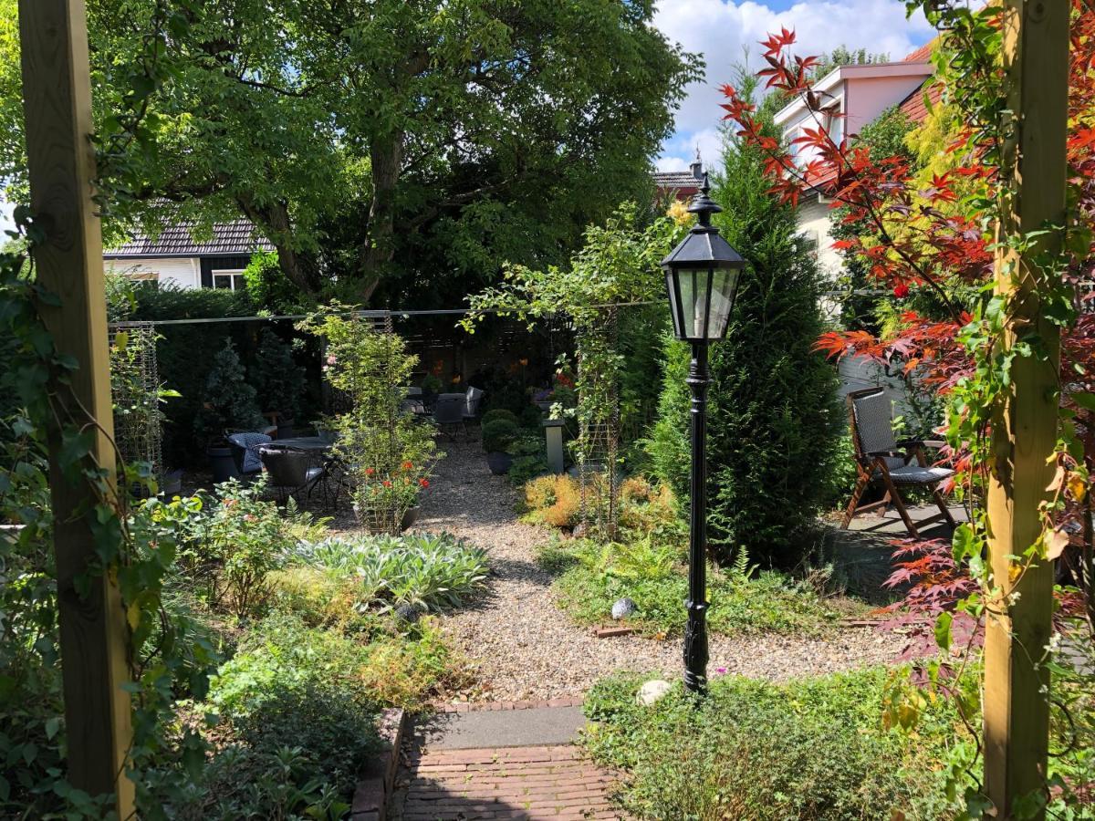 Walnut Lodge Bed & Breakfast Noorbeek Esterno foto