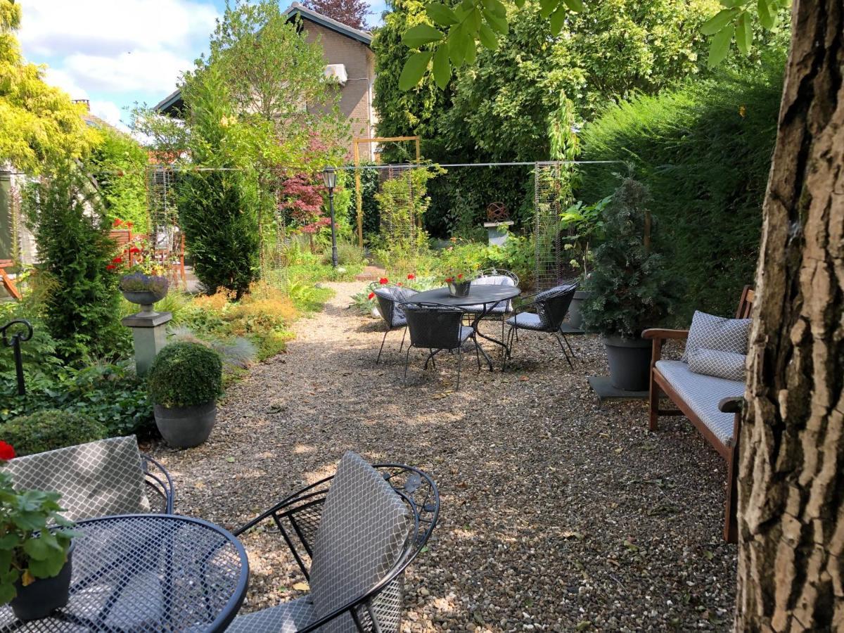 Walnut Lodge Bed & Breakfast Noorbeek Esterno foto